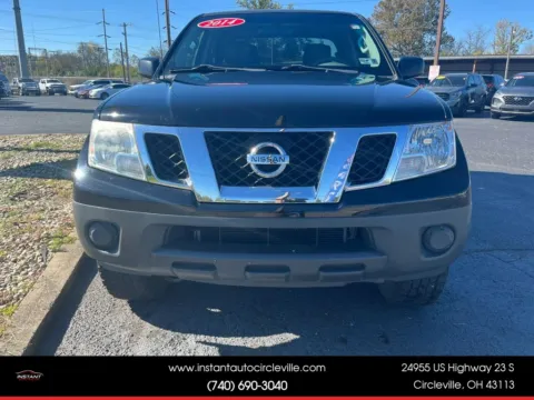 Photos of 2014 Nissan Frontier Crew Cab S Pickup 4D 5 ft for sale in Circleville, OH at Instant Auto Sales Circleville