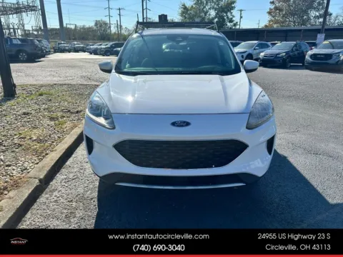 Photos of 2020 Ford Escape SE Sport Utility 4D for sale in Circleville, OH at Instant Auto Sales Circleville