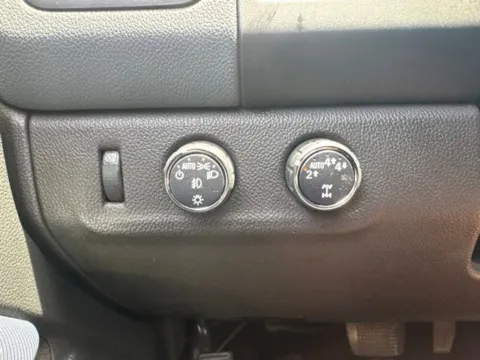 More photos of 2022 Chevrolet Colorado Z71 at Duke Chevrolet GMC, VA