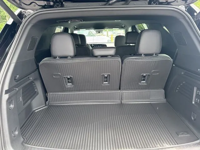 2026 Chevrolet Traverse High Country - Photo 13