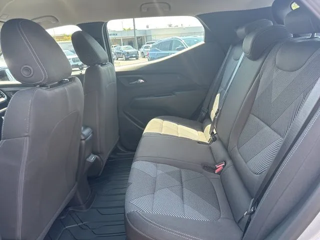 2027 Chevrolet Bolt LT - Photo 10