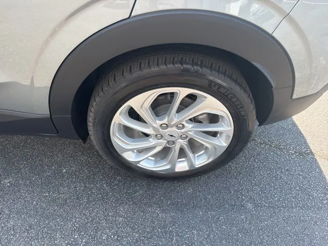 2027 Chevrolet Bolt LT - Photo 19