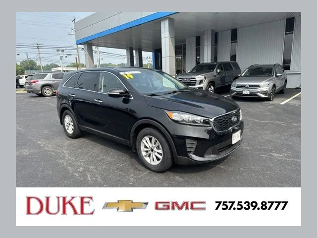 Used 2019 Kia Sorento L with VIN 5XYPG4A35KG581907 for sale in Suffolk, VA