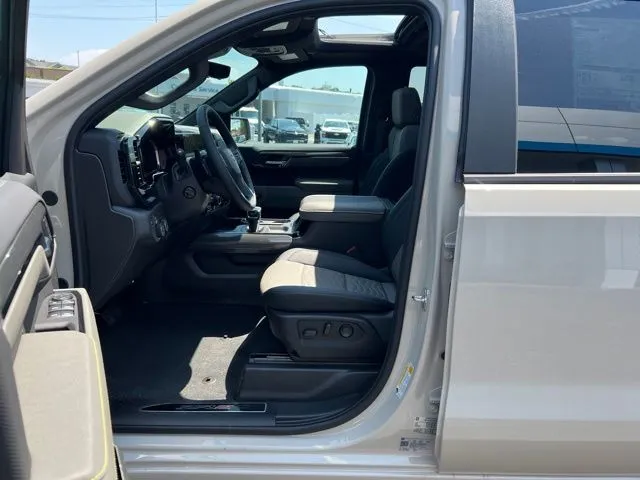 2026 Chevrolet Silverado 1500 ZR2 - Photo 11