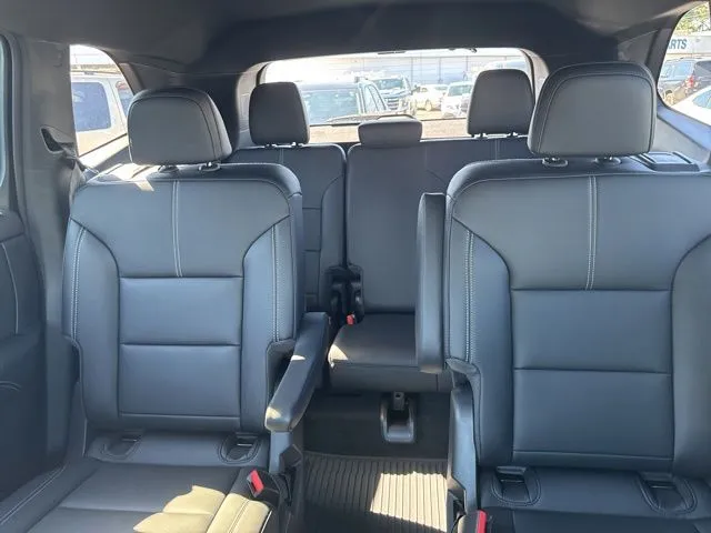 2026 GMC Acadia Elevation - Photo 11