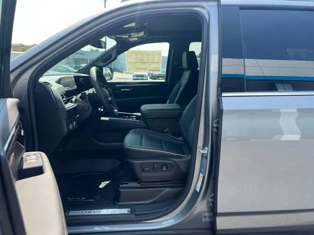 2026 Chevrolet Tahoe Premier - Photo 14
