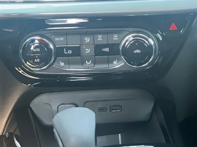 2026 Chevrolet Trax LT - Photo 6
