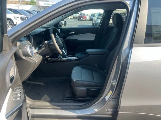 2026 Chevrolet Trax LT - Photo 9