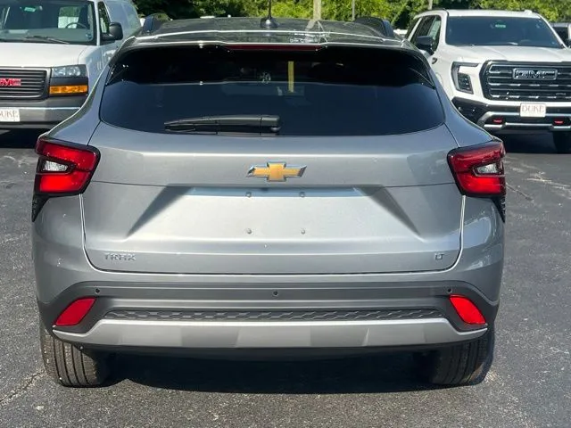2026 Chevrolet Trax LT - Photo 18