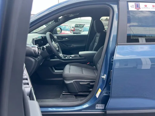 2027 Chevrolet Equinox LT - Photo 9