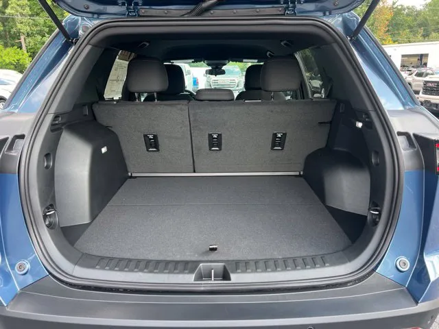 2027 Chevrolet Equinox LT - Photo 13