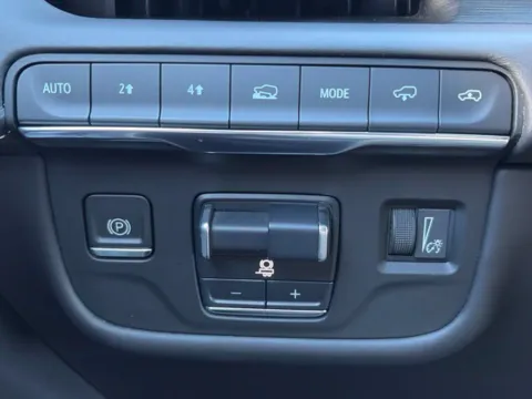 More photos of 2021 Cadillac Escalade Premium Luxury Platinum at Duke Chevrolet GMC, VA
