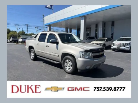 Silver 2007 Chevrolet Avalanche 1500 LT for sale in Suffolk, VA