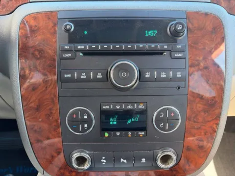 More photos of 2007 Chevrolet Avalanche 1500 LT at Duke Chevrolet GMC, VA