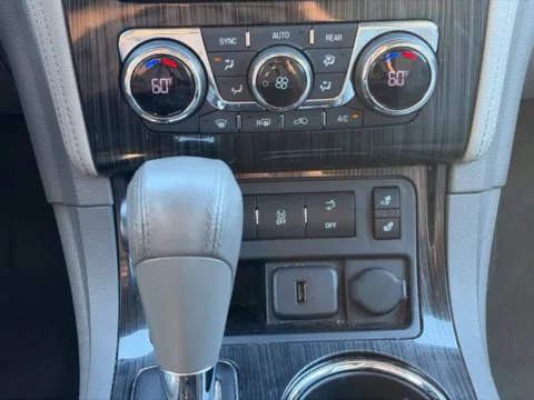 More photos of 2015 Chevrolet Traverse 2LT at Duke Chevrolet GMC, VA