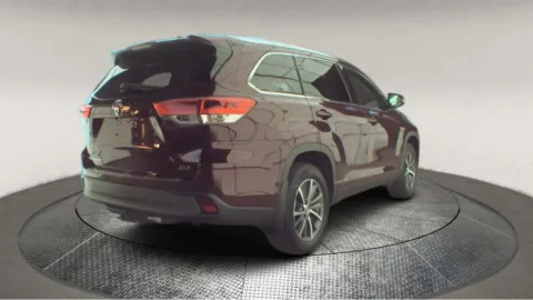 Photos of 2019 Toyota Highlander SE for sale in Fredericksburg, VA at Autos Direct Fredericksburg