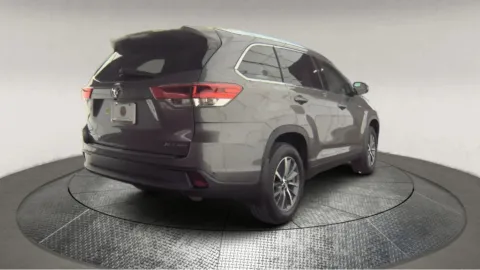 Photos of 2019 Toyota Highlander SE for sale in Fredericksburg, VA at Autos Direct Fredericksburg