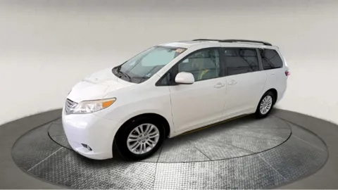 Another view of 2017 Toyota Sienna XLE for sale in Fredericksburg, VA at Autos Direct Fredericksburg