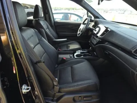 More photos of 2022 Honda Pilot Black Edition at Autos Direct Fredericksburg, VA