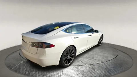 Photos of 2018 Tesla Model S 75D for sale in Fredericksburg, VA at Autos Direct Fredericksburg