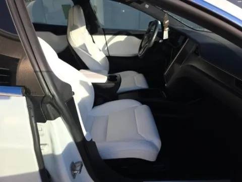 More photos of 2018 Tesla Model S 75D at Autos Direct Fredericksburg, VA