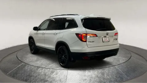 More photos of 2022 Honda Pilot Black Edition at Autos Direct Fredericksburg, VA