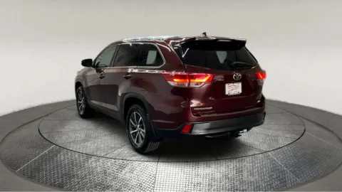 More photos of 2019 Toyota Highlander SE at Autos Direct Fredericksburg, VA