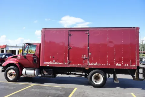 More photos of 2014 INTERNATIONAL 4000 SERIS 4300 at Autos Direct Fredericksburg, VA
