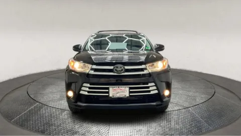 Photos of 2018 Toyota Highlander for sale in Fredericksburg, VA at Autos Direct Fredericksburg