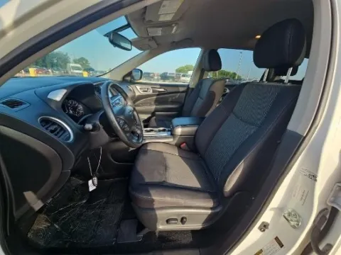 More photos of 2019 Nissan Pathfinder SV at Autos Direct Fredericksburg, VA