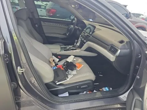 More photos of 2018 Honda Accord EX-L at Autos Direct Fredericksburg, VA