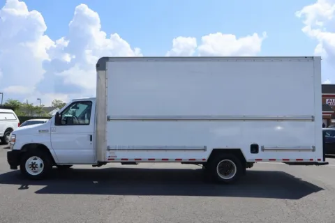 More photos of 2021 Ford E-350SD at Autos Direct Fredericksburg, VA