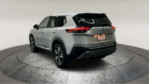 More photos of 2022 Nissan Rogue SL at Autos Direct Fredericksburg, VA
