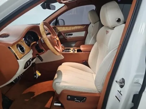 More photos of 2019 Bentley Bentayga V8 at Autos Direct Fredericksburg, VA