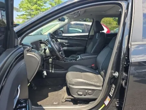 More photos of 2022 Hyundai Tucson SEL at Autos Direct Fredericksburg, VA