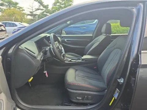 More photos of 2022 Hyundai Sonata SEL Plus at Autos Direct Fredericksburg, VA
