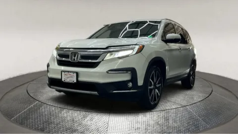 Another view of 2019 Honda Pilot Touring for sale in Fredericksburg, VA at Autos Direct Fredericksburg