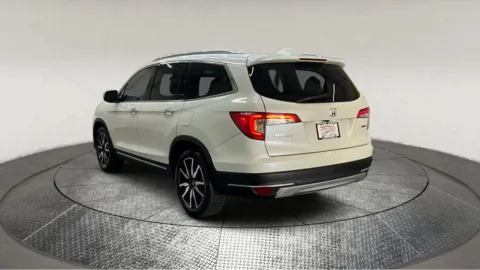 More photos of 2019 Honda Pilot Touring at Autos Direct Fredericksburg, VA