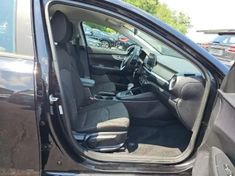 More photos of 2022 Kia Forte LXS at Autos Direct Fredericksburg, VA