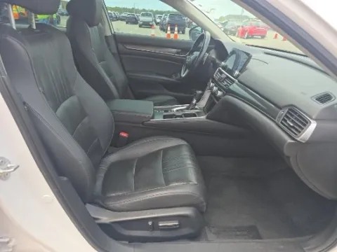 More photos of 2021 Honda Accord Sport Special Edition at Autos Direct Fredericksburg, VA