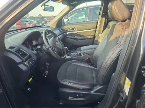 More photos of 2018 Ford Explorer XLT at Autos Direct Fredericksburg, VA