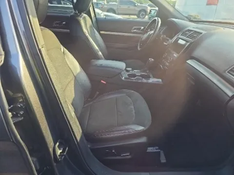 More photos of 2018 Ford Explorer XLT at Autos Direct Fredericksburg, VA