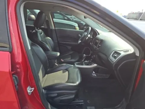 More photos of 2018 Jeep Compass Latitude at Autos Direct Fredericksburg, VA