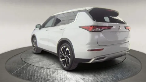 Photos of 2022 Mitsubishi Outlander for sale in Fredericksburg, VA at Autos Direct Fredericksburg