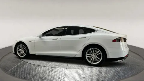 More photos of 2016 Tesla Model S at Autos Direct Fredericksburg, VA