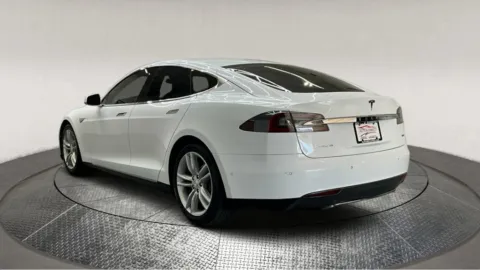 More photos of 2016 Tesla Model S at Autos Direct Fredericksburg, VA