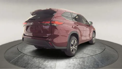 Photos of 2022 Toyota Highlander XLE for sale in Fredericksburg, VA at Autos Direct Fredericksburg