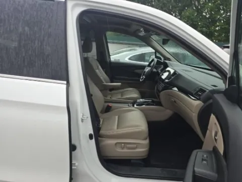 More photos of 2021 Honda Pilot Touring at Autos Direct Fredericksburg, VA