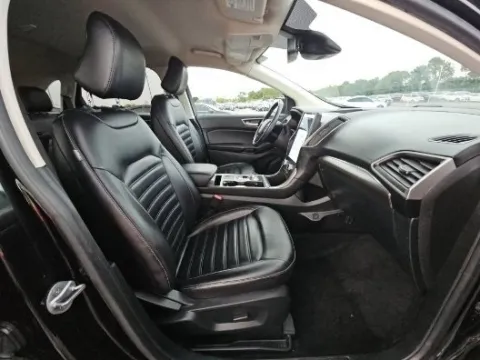 More photos of 2022 Ford Edge SEL at Autos Direct Fredericksburg, VA