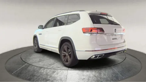 Photos of 2021 Volkswagen Atlas 3.6L V6 SE w/Technology R-Line for sale in Fredericksburg, VA at Autos Direct Fredericksburg